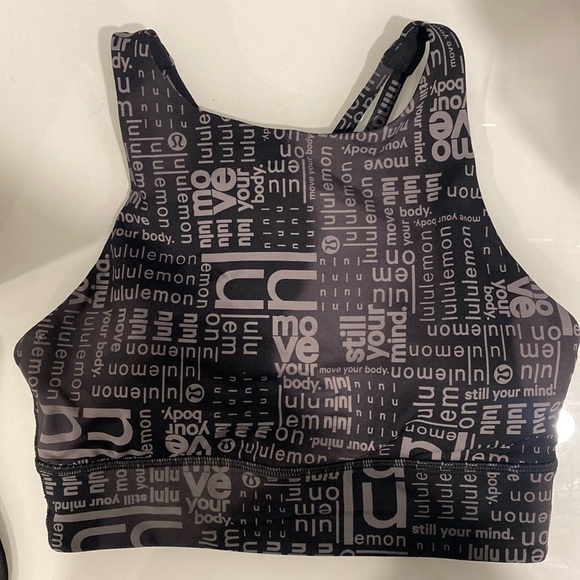 Lululemon high-neck sports bra - Picture 1 of 2